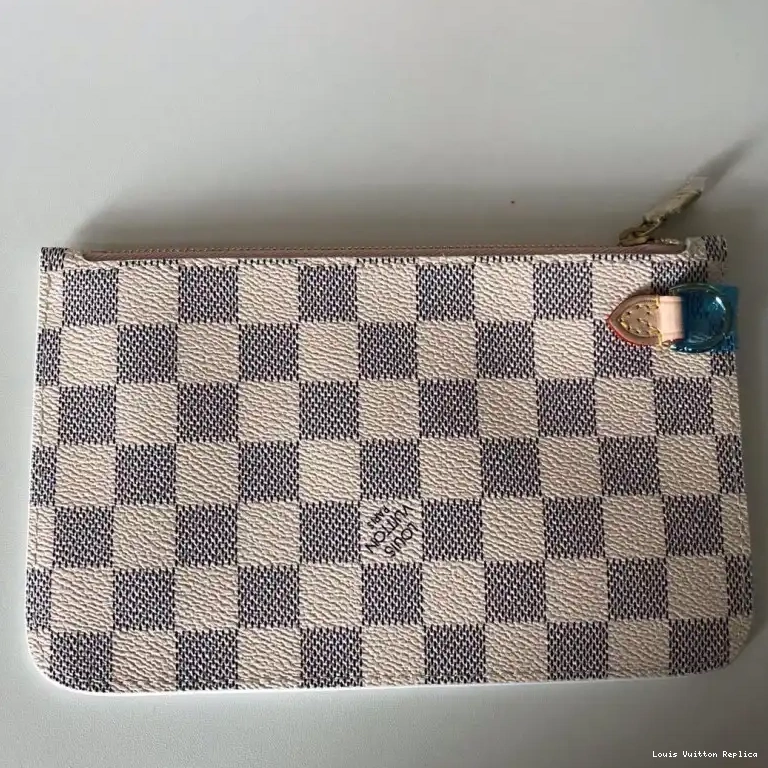 Cheap LV Bags 19B570268 0430